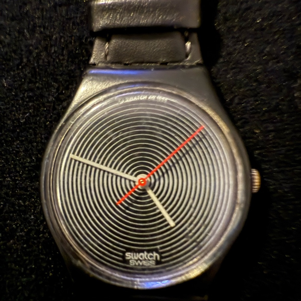Rare ! Swatch Black and Silver Spiral Watch